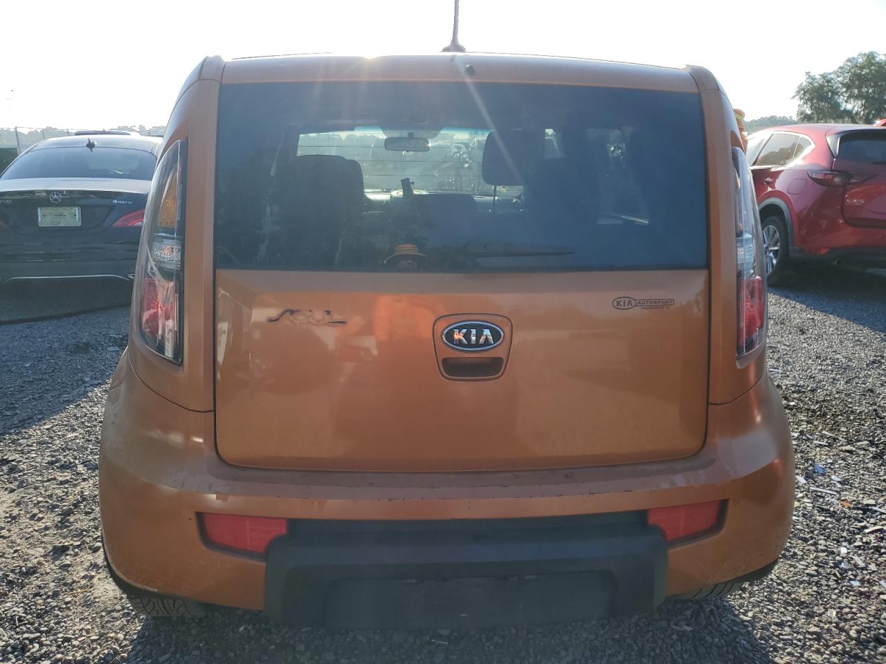 2011 Kia Soul + VIN: KNDJT2A22B7275919 Lot: 57264864