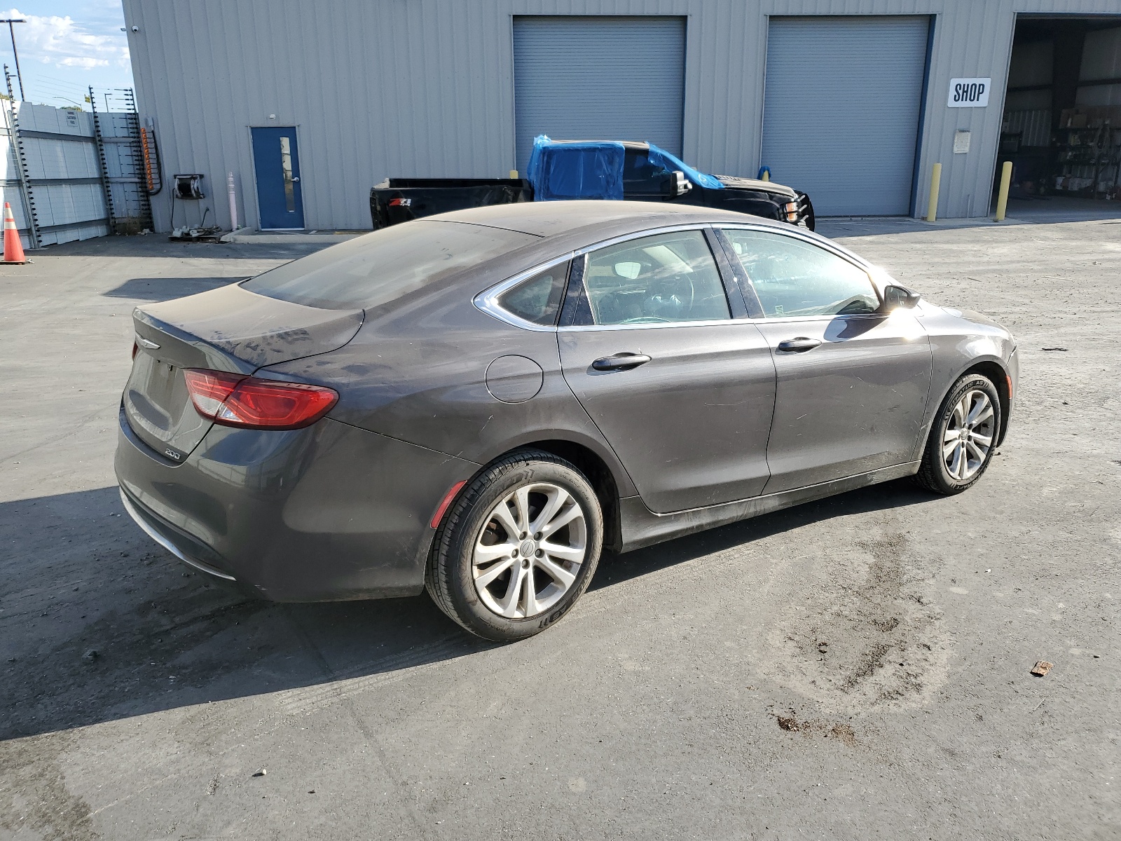 2015 Chrysler 200 Limited vin: 1C3CCCABXFN576264