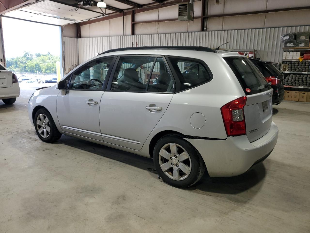 2008 Kia Rondo Lx VIN: KNAFG526487168339 Lot: 61121234