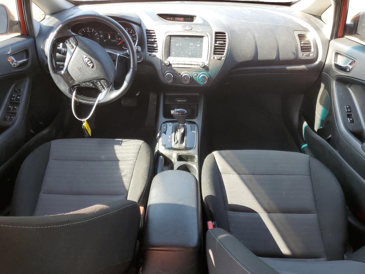 2018 Kia Forte Lx VIN: 3KPFL4A75JE266885 Lot: 57142664