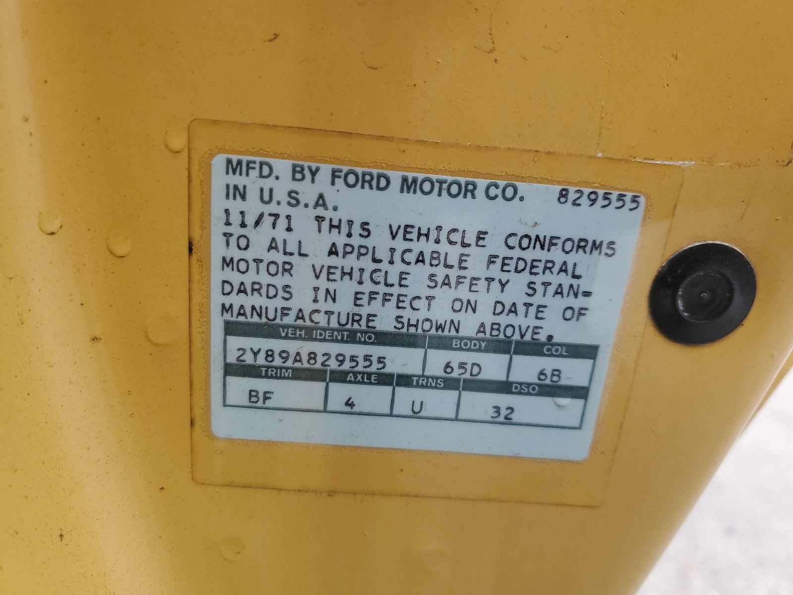 2Y89A829555 1972 Lincoln Mark Iv