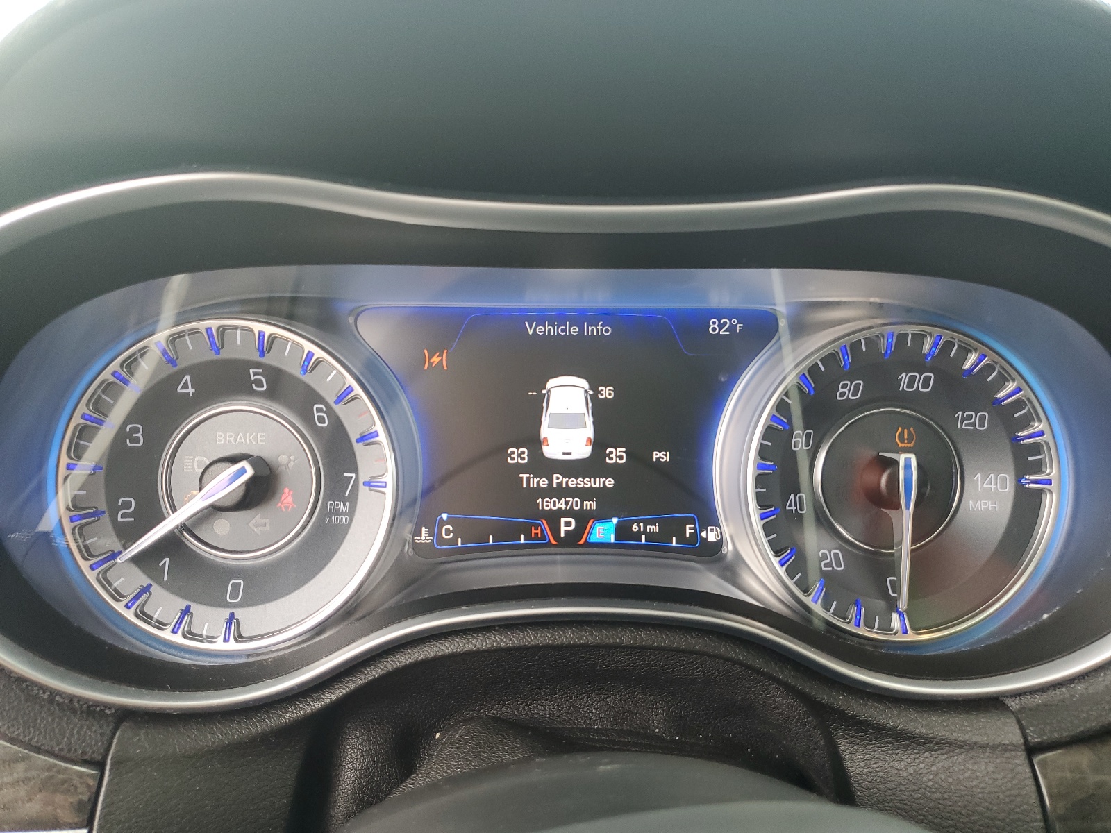 2C3CCAKG3FH899627 2015 Chrysler 300C