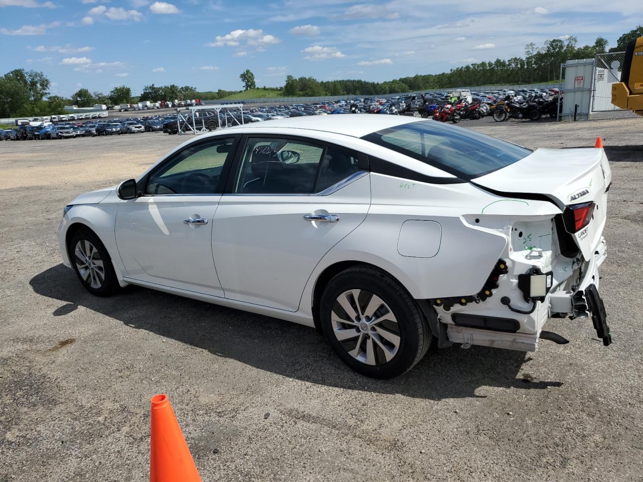 1N4BL4BV2PN426615 Nissan Altima S 2