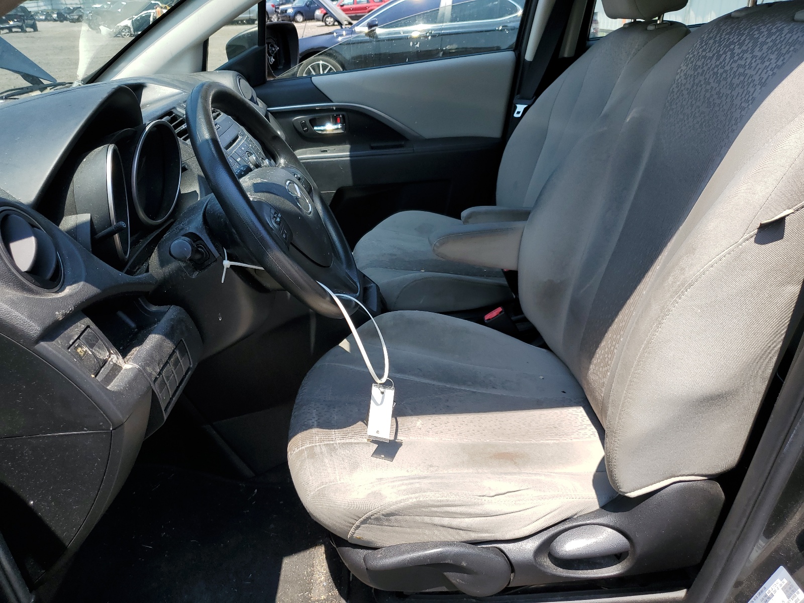 JM1CW2BL5C0128429 2012 Mazda 5