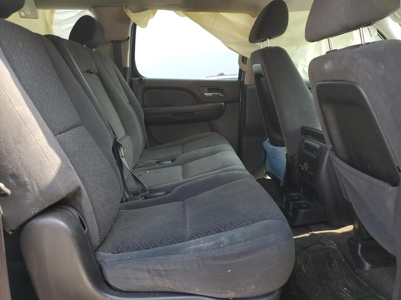 2008 Chevrolet Suburban - Image 10