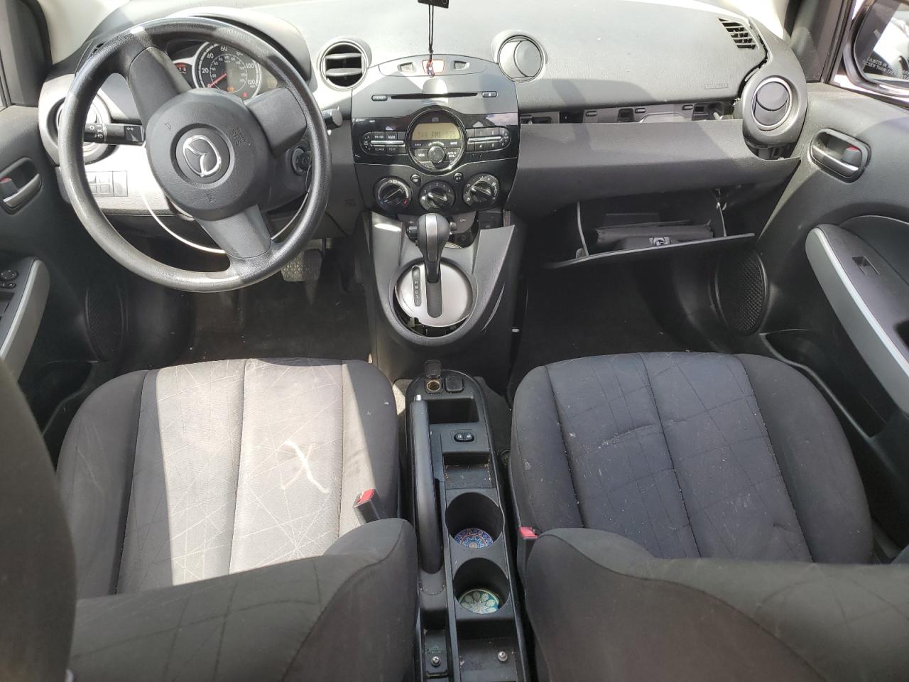 2012 Mazda 2 - Image 8