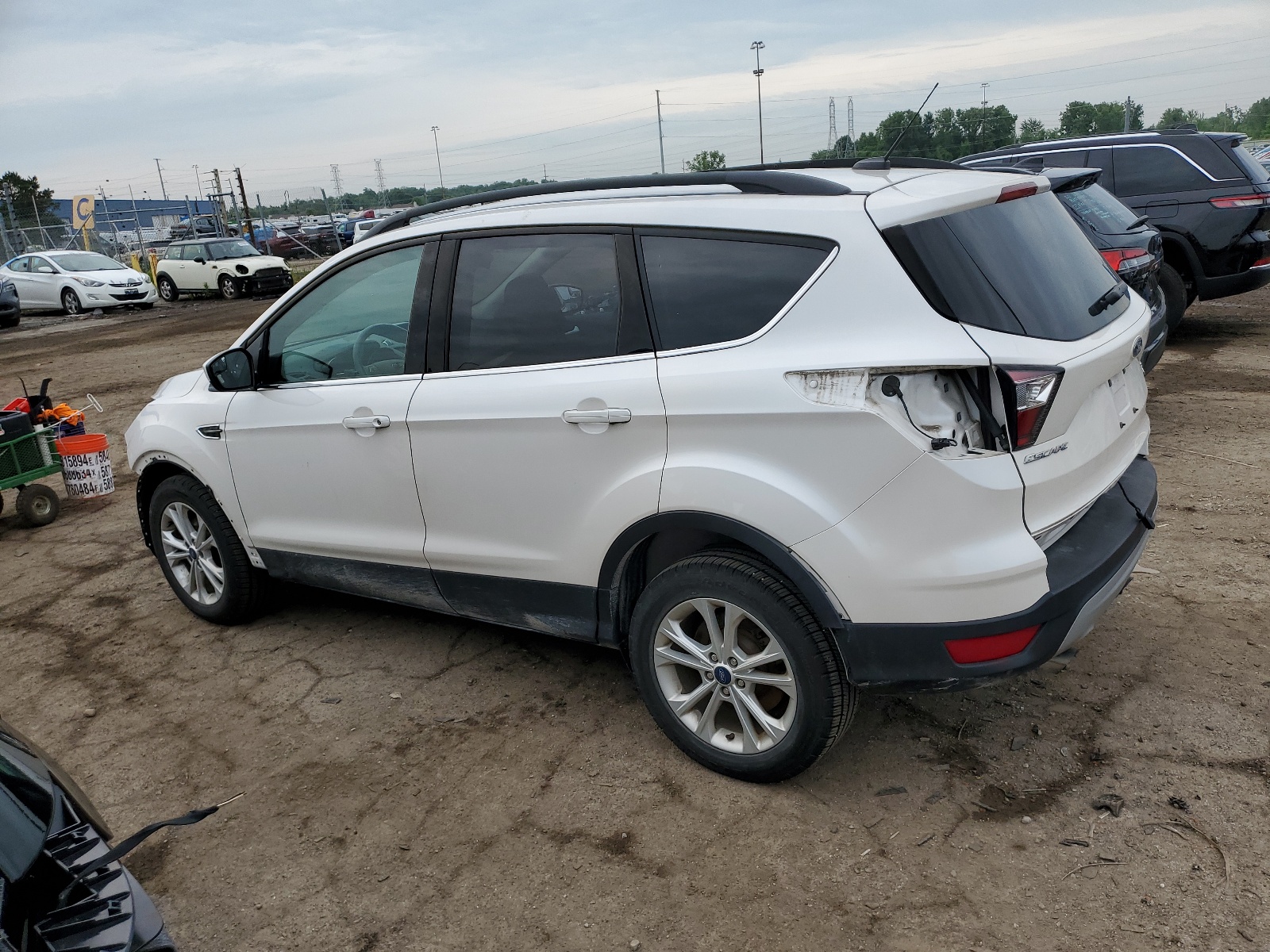 1FMCU0GD5JUC46686 2018 Ford Escape Se