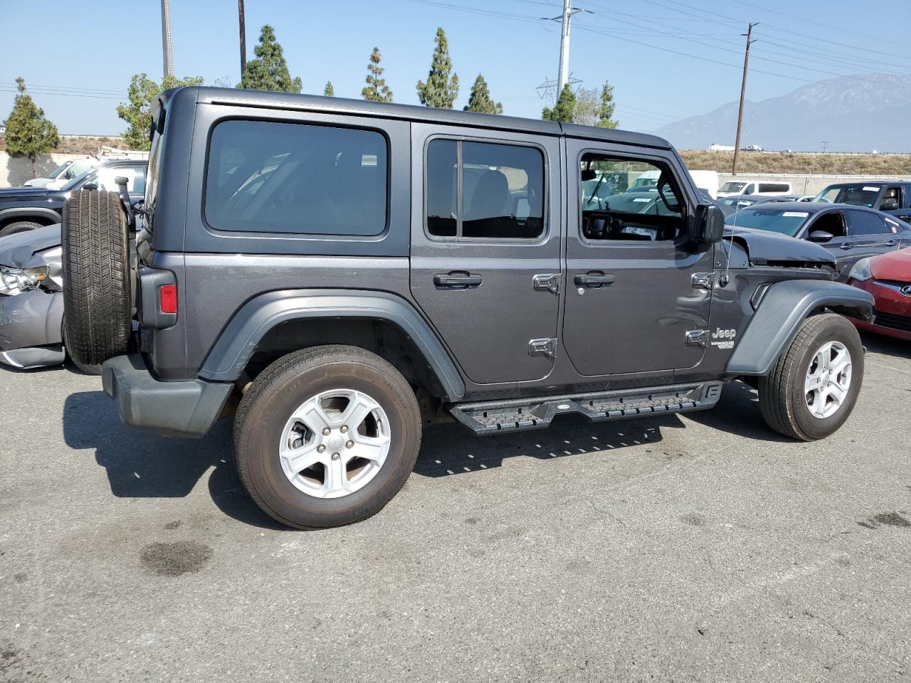 1C4HJXDG3LW298853 Jeep Wrangler U 3