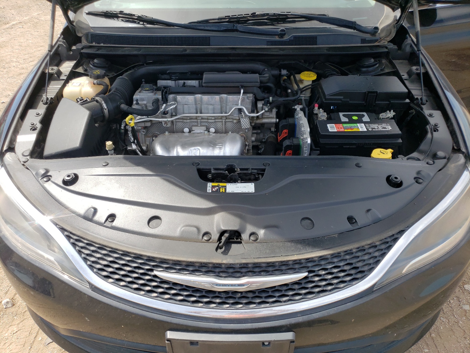 1C3CCCFB8FN563859 2015 Chrysler 200 Lx