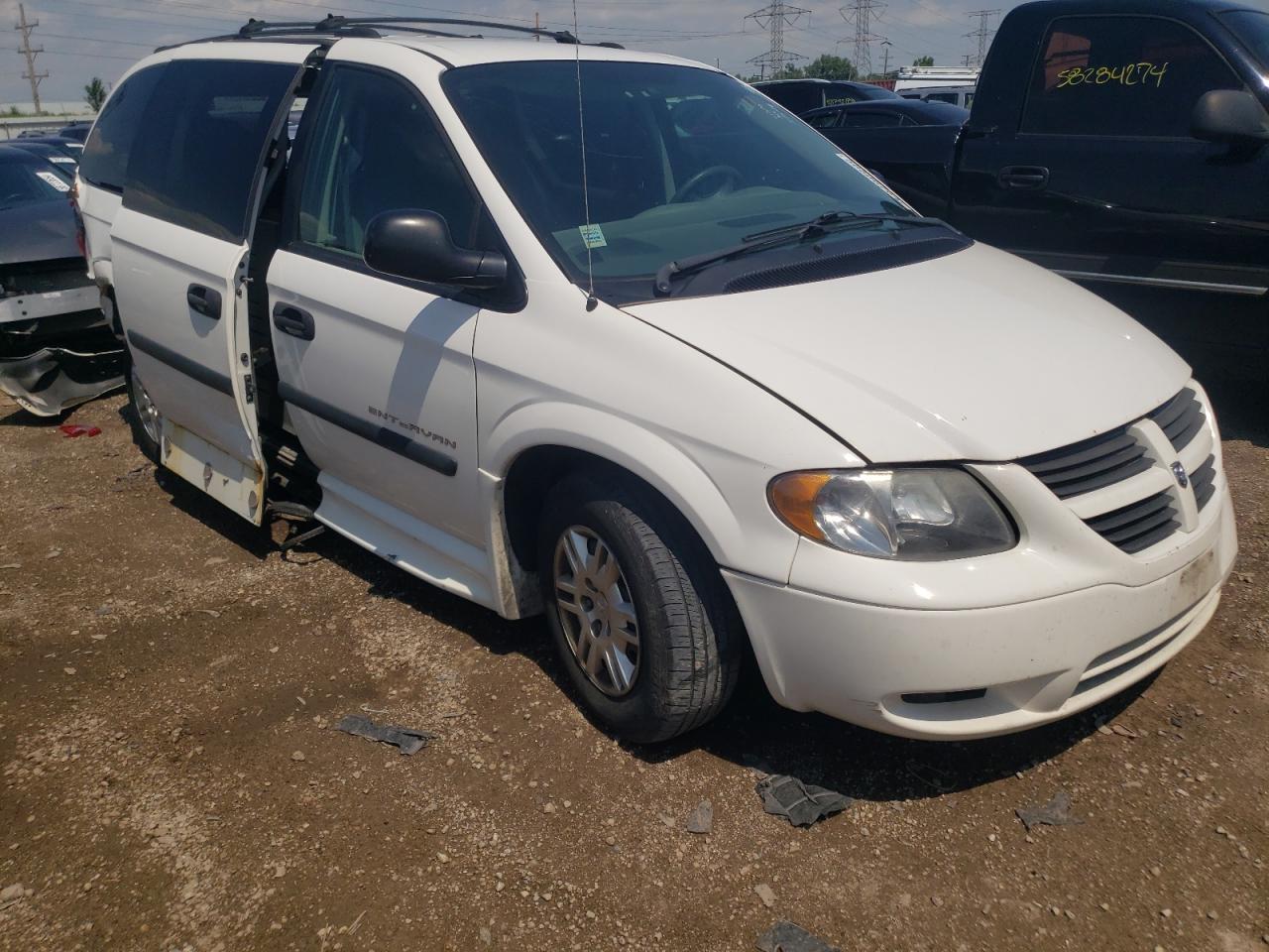 2005 Dodge Grand Caravan Se VIN: 1D4GP24R75B231717 Lot: 62867034