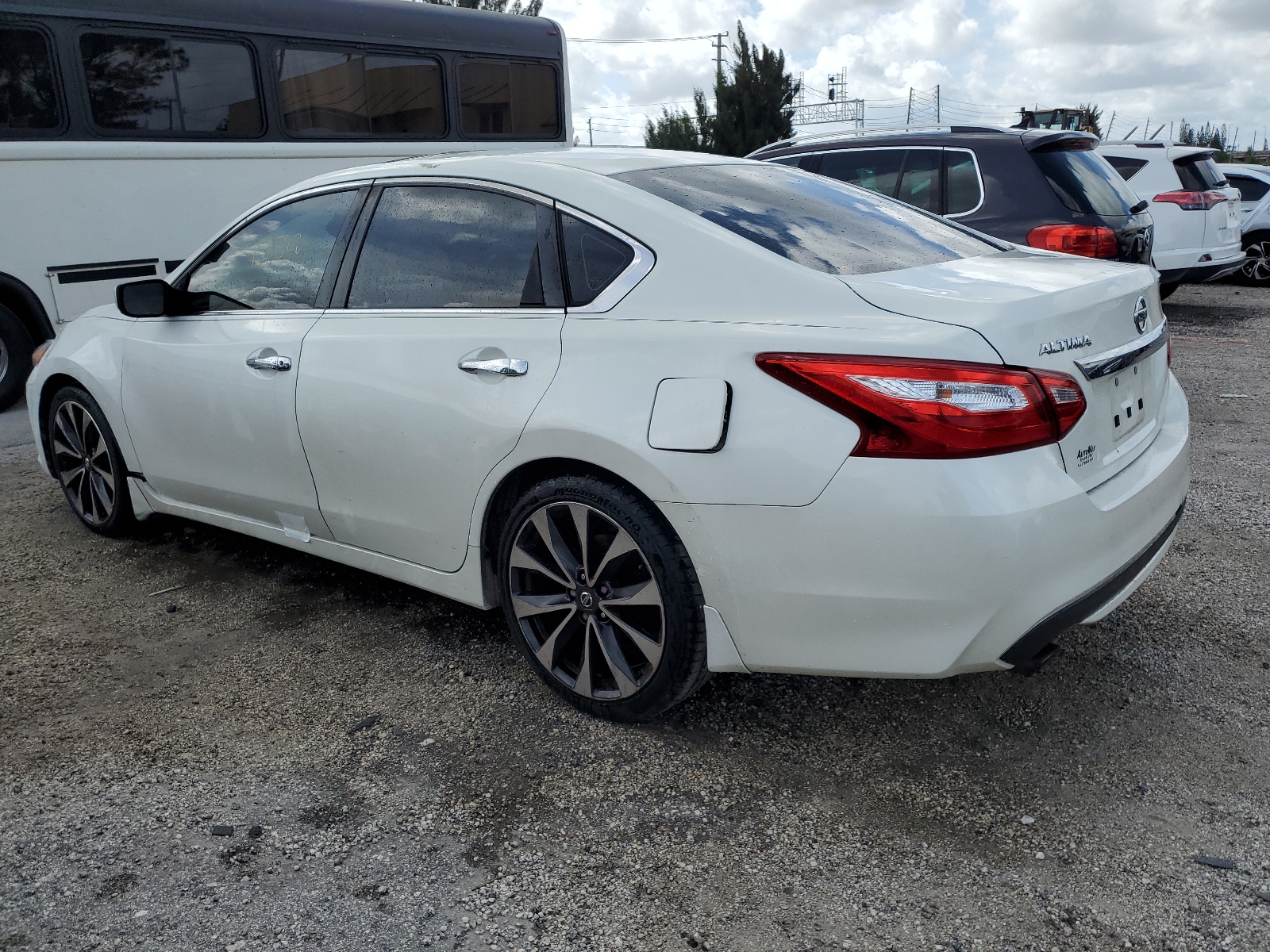 1N4AL3AP1GC284522 2016 Nissan Altima 2.5