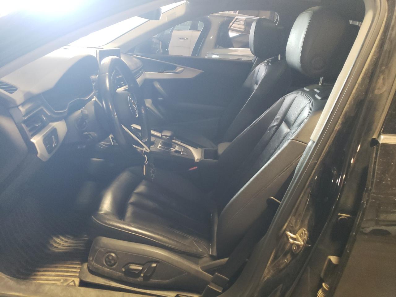 2017 Audi A4 Premium Plus VIN: WAUENAF49HN007578 Lot: 59691204