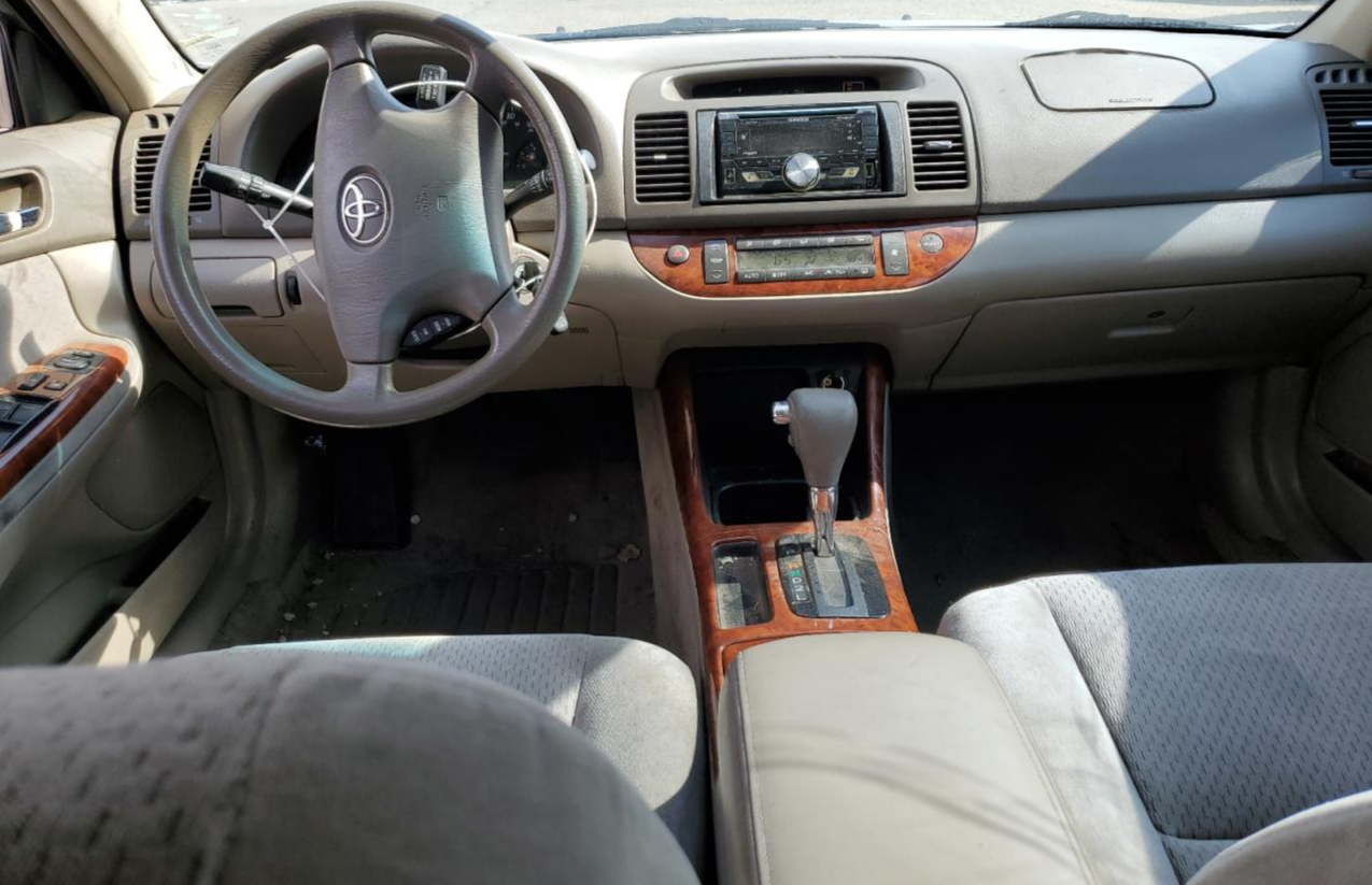 4T1BE30K74U273752 2004 Toyota Camry Le