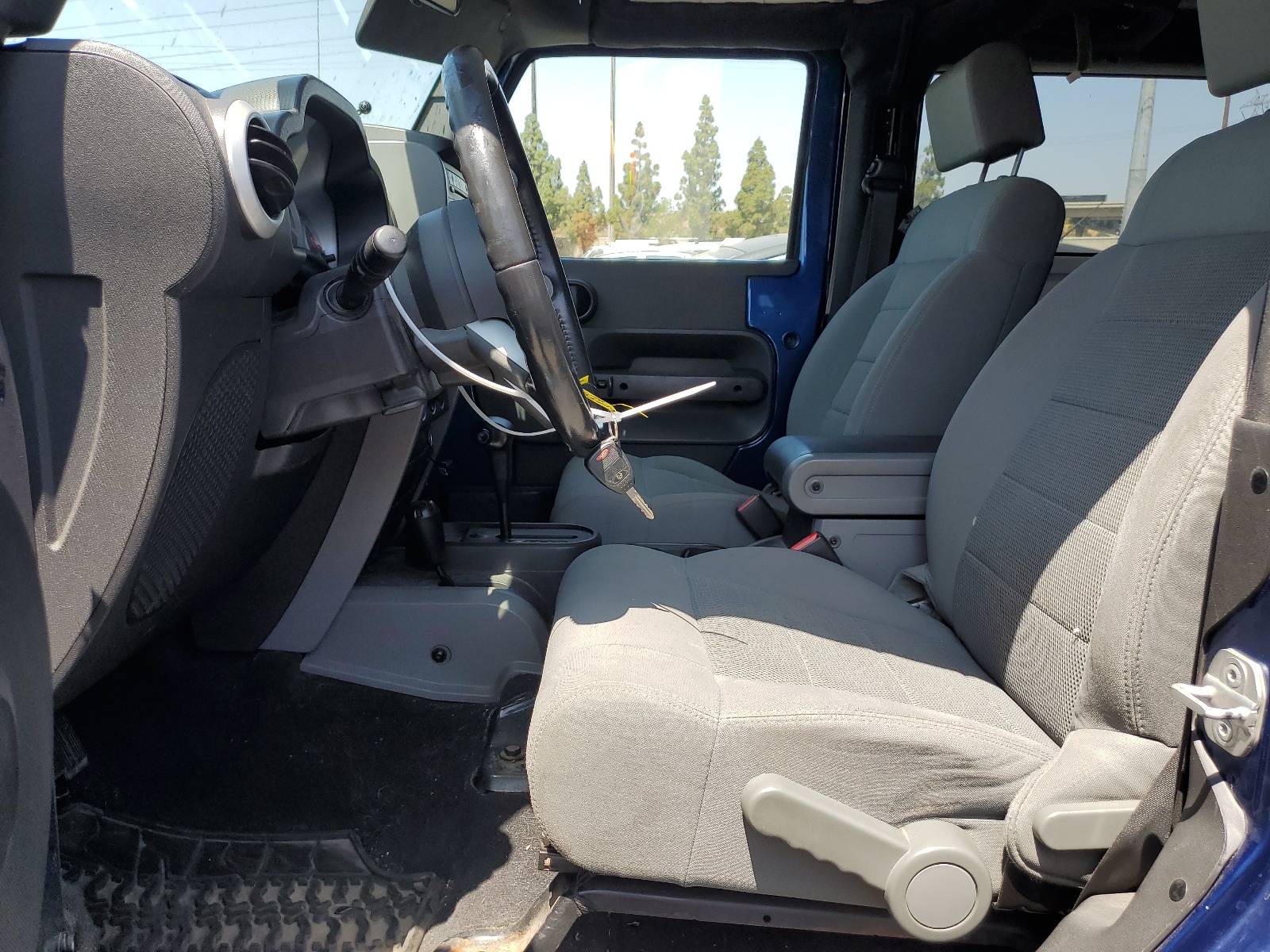 1J8FA541X9L788376 2009 Jeep Wrangler Sahara