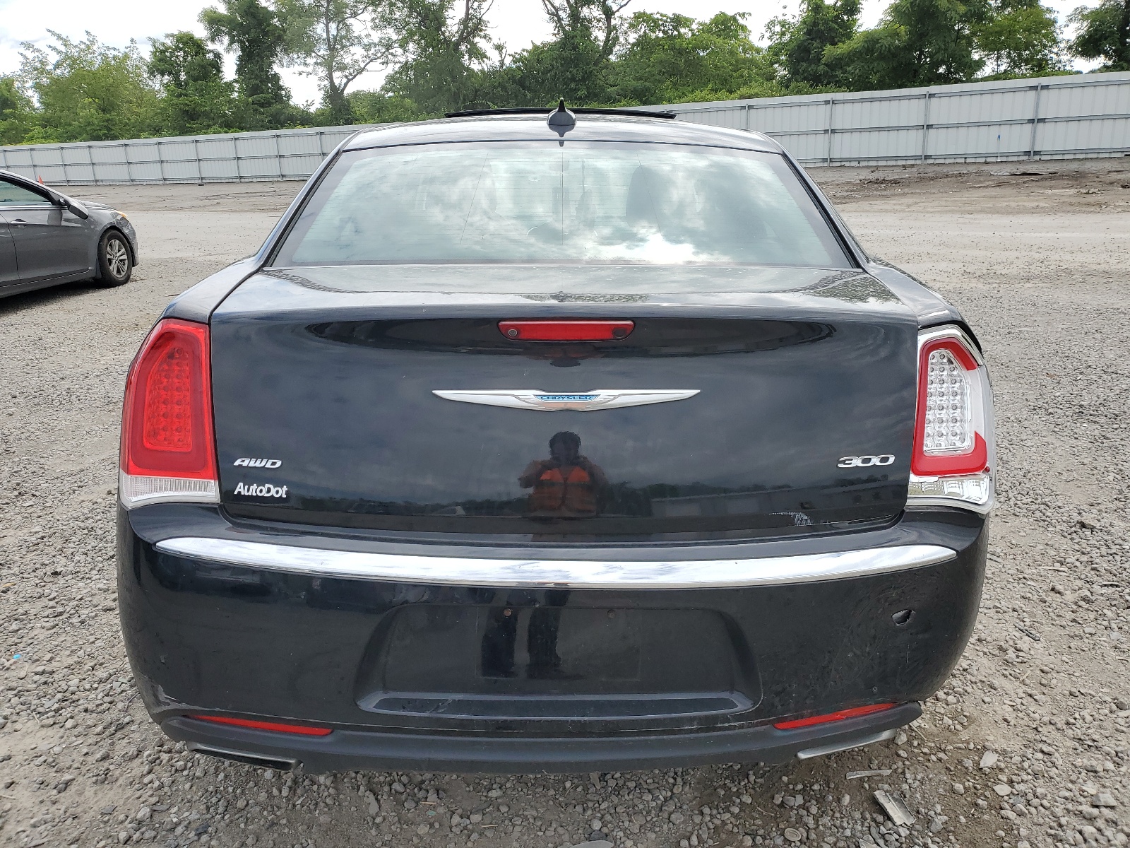 2C3CCARG6JH137875 2018 Chrysler 300 Touring
