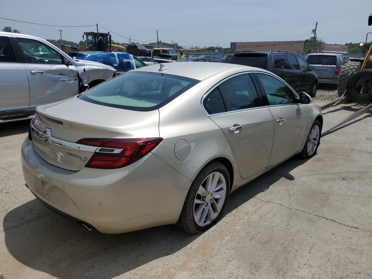 2014 Buick Regal - Image 3