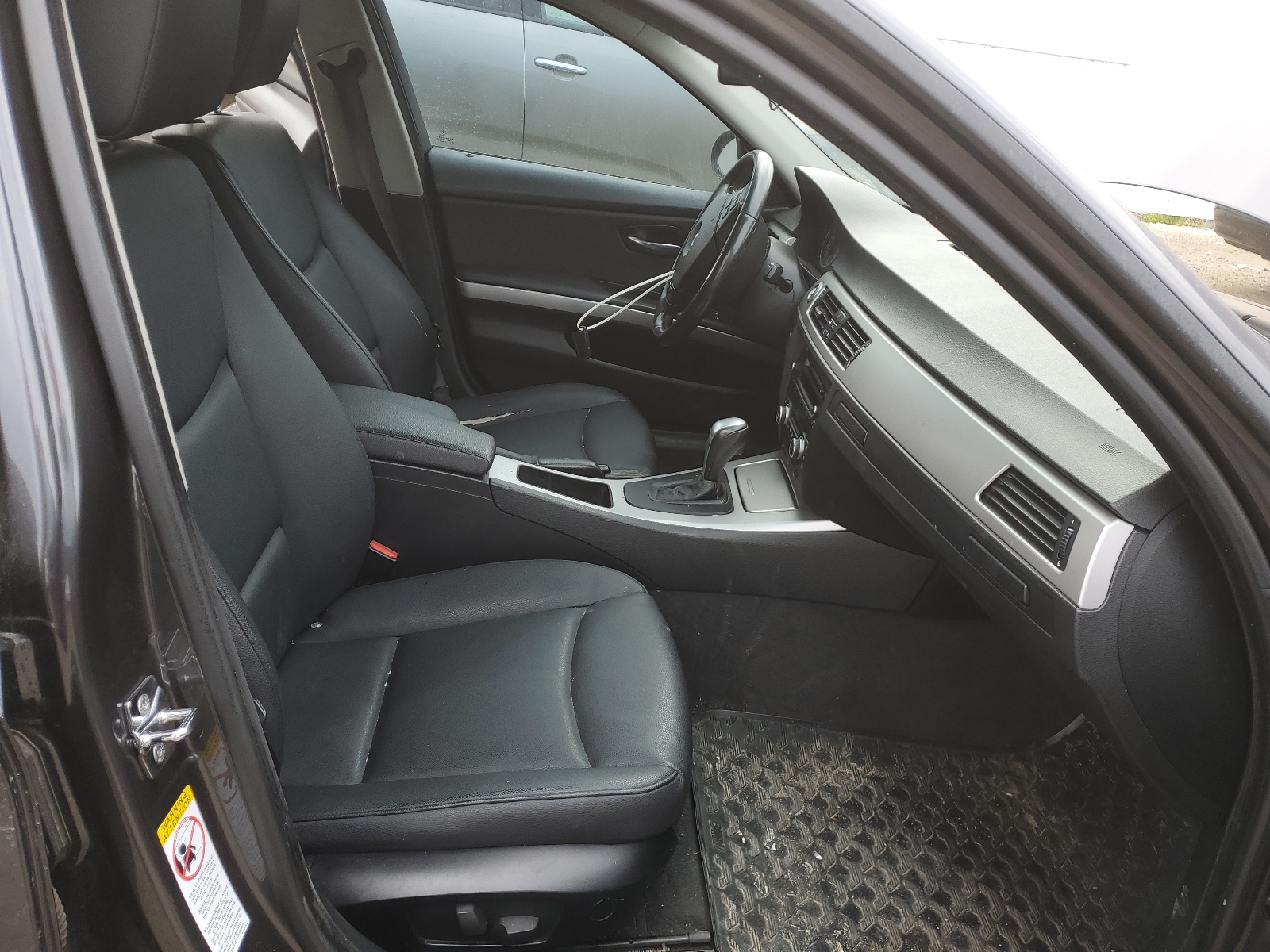 WBAVC93547K030557 2007 BMW 328 Xi