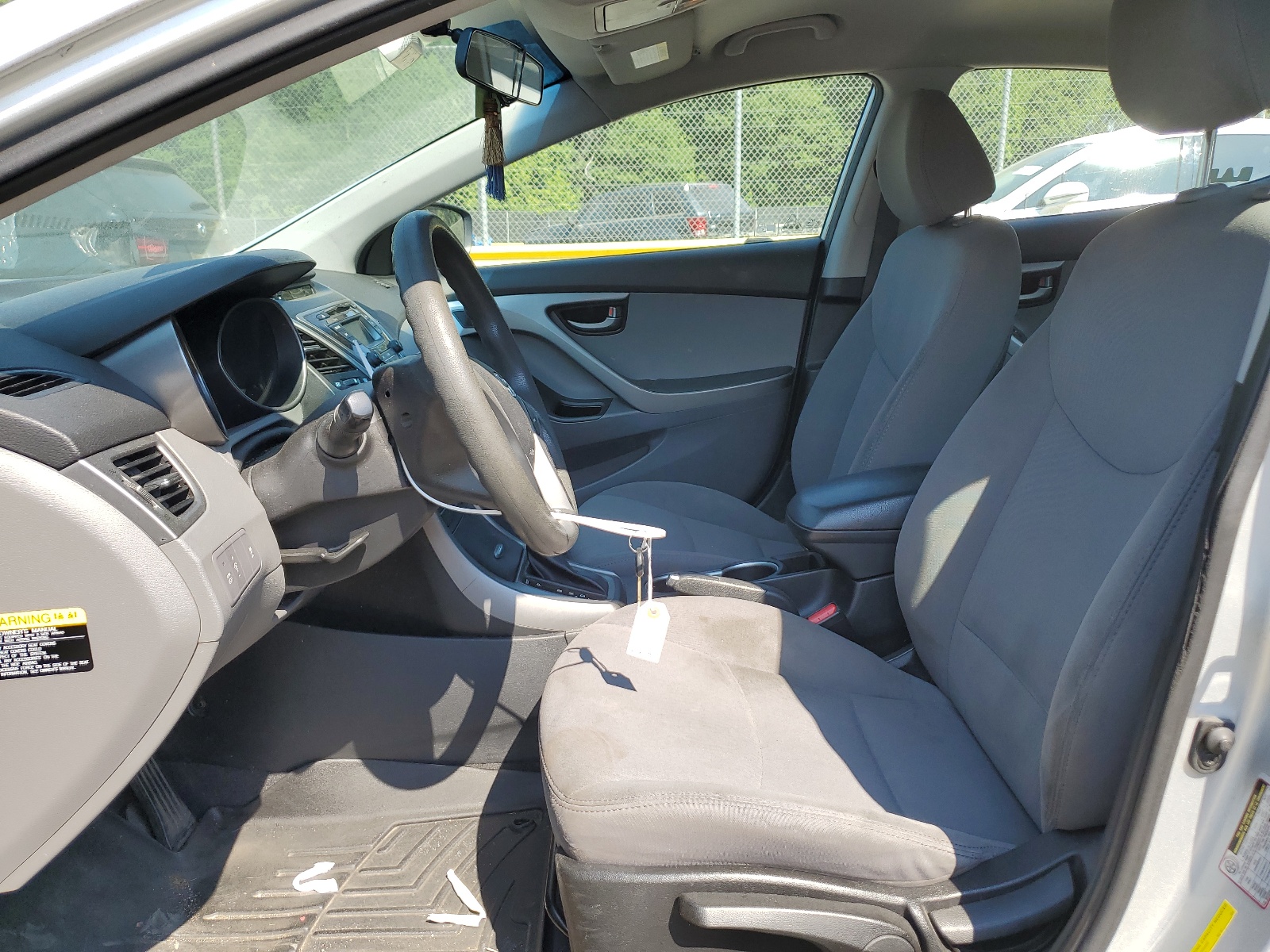 5NPDH4AE1FH615812 2015 Hyundai Elantra Se