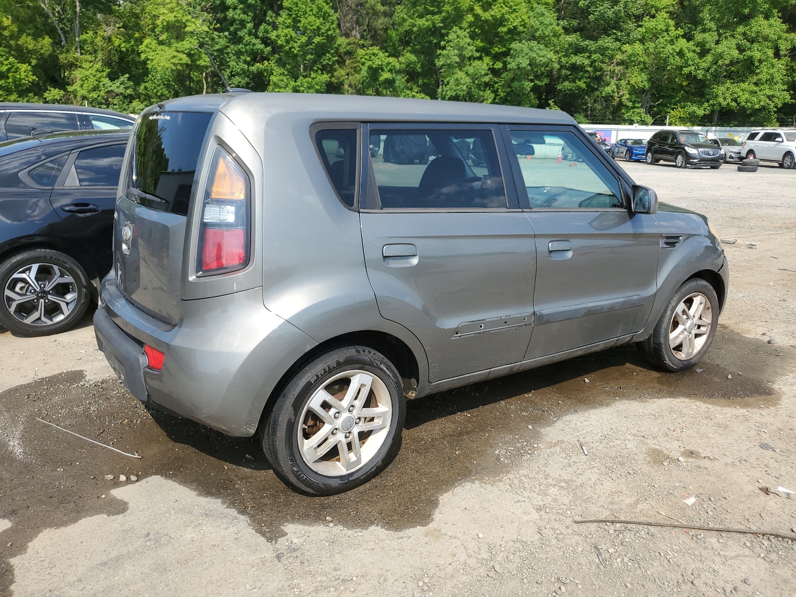 KNDJT2A27A7112942 2010 Kia Soul +