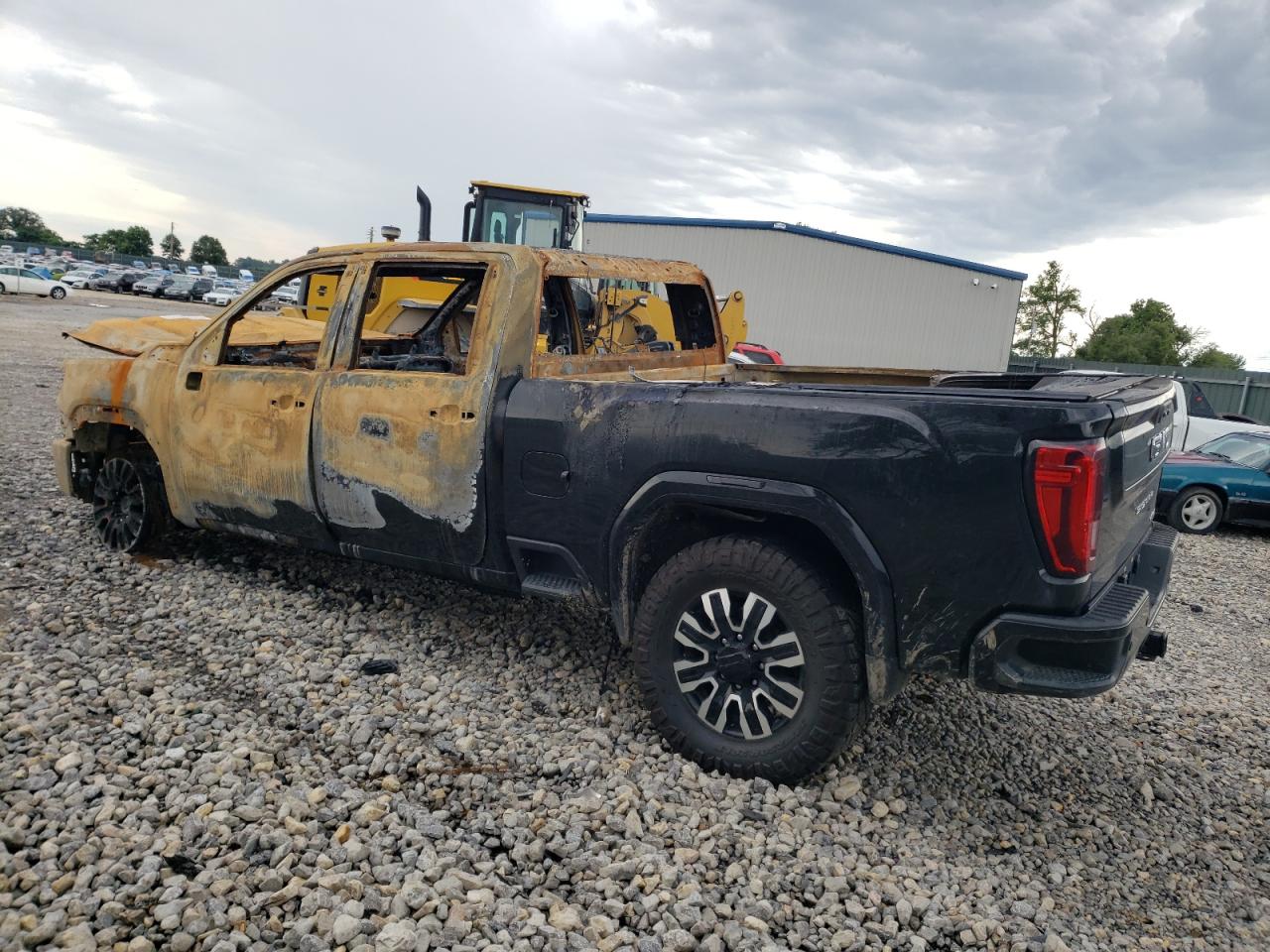 2021 GMC Sierra - Image 2