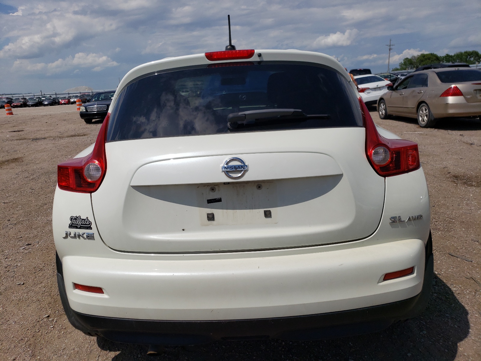 JN8AF5MV8BT022727 2011 Nissan Juke S