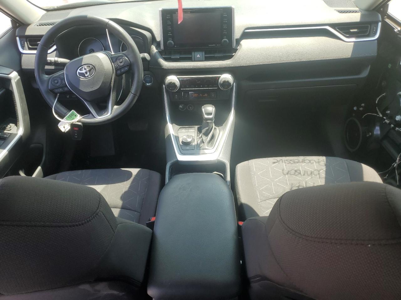 2021 Toyota Rav4 Xle VIN: JTMRWRFV5MD128133 Lot: 60192184