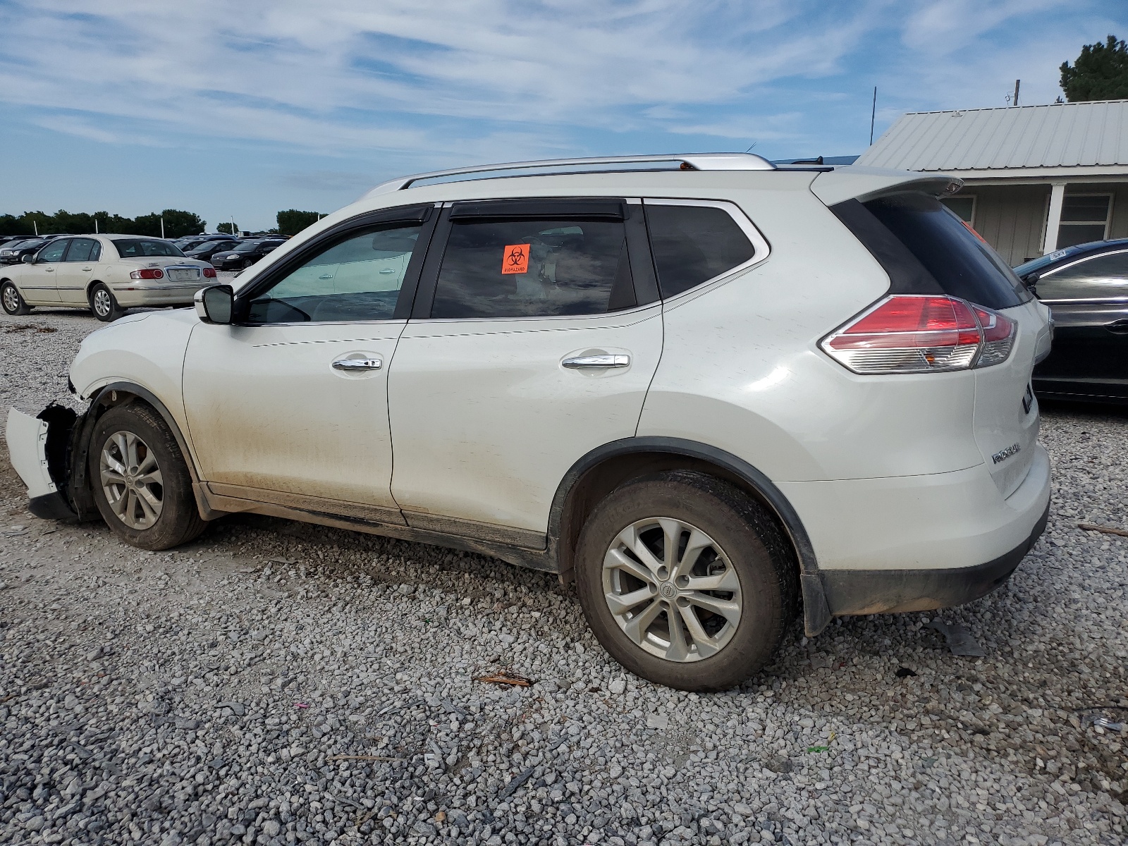 2016 Nissan Rogue S vin: KNMAT2MT8GP641491