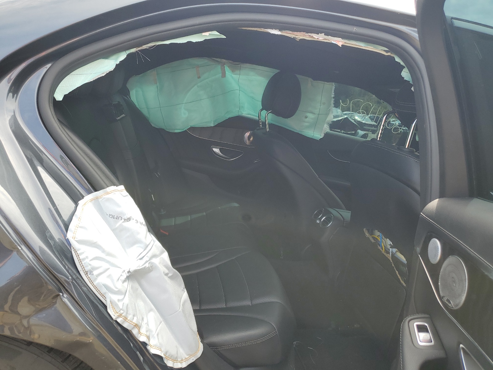 55SWF4KB4GU146202 2016 Mercedes-Benz C 300 4Matic