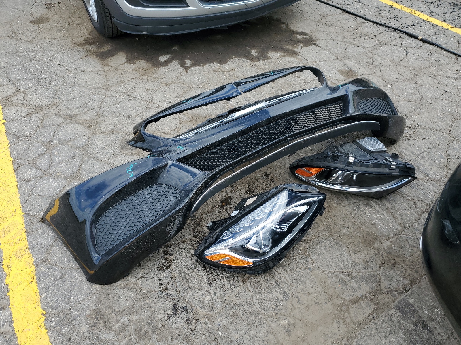 55SWF4KB4HU183235 2017 Mercedes-Benz C 300 4Matic