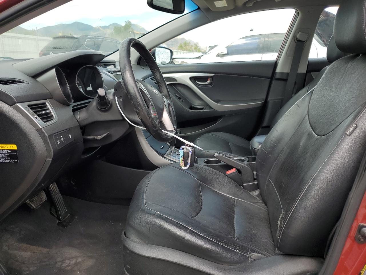 2013 Hyundai Elantra - Image 7