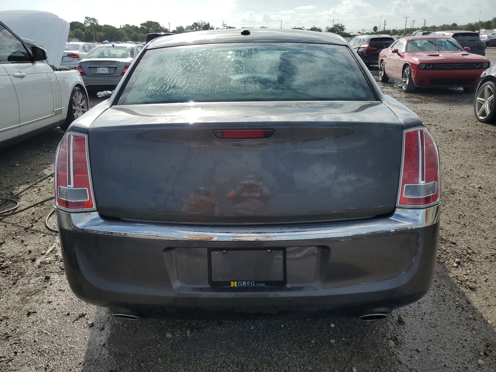 2014 Chrysler 300 vin: 2C3CCAAG1EH181347