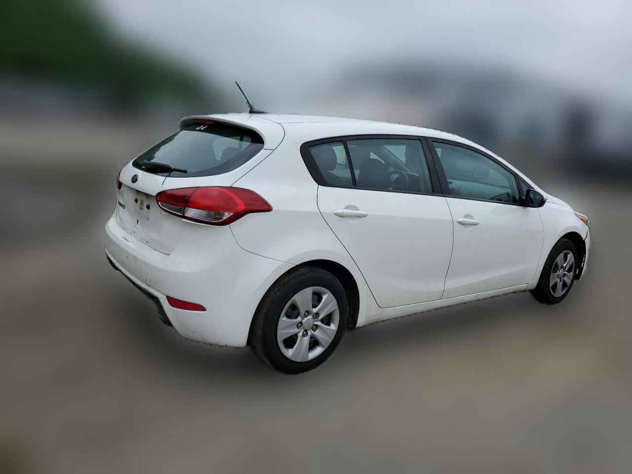 2018 Kia Forte - Image 3