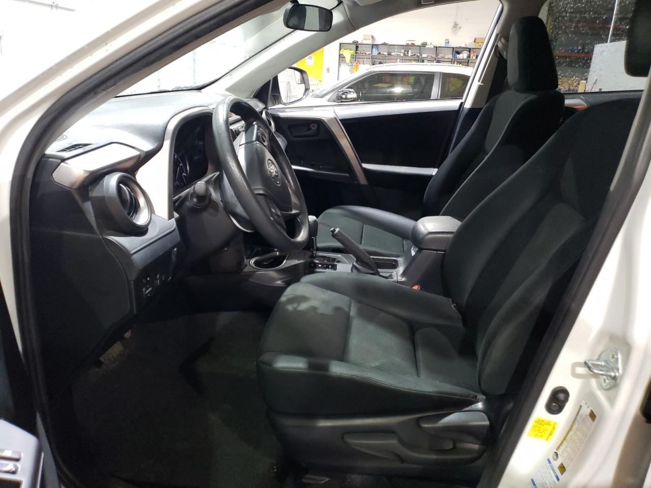 2018 Toyota RAV 4 - Image 7