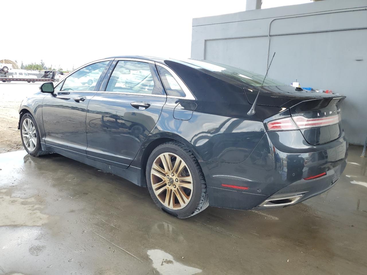 VIN 3LN6L2JK0ER817713 2014 LINCOLN MKZ no.2