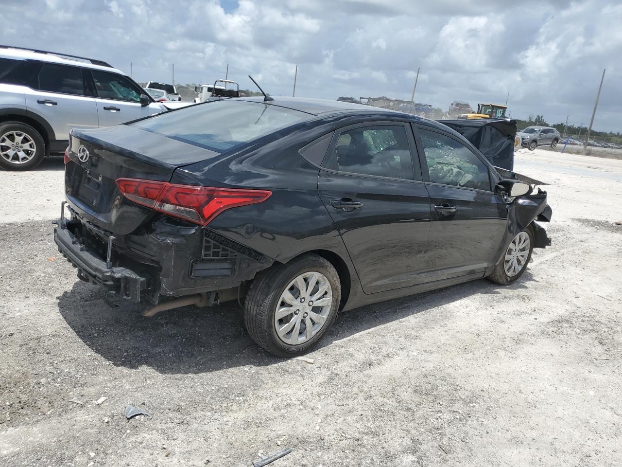 2019 Hyundai Accent - Image 3