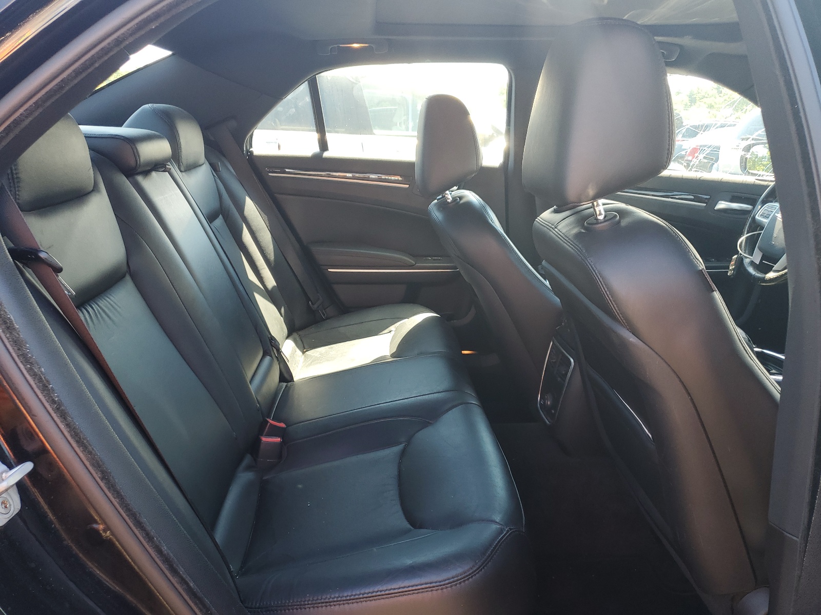 2C3CA5CG0BH514594 2011 Chrysler 300 Limited