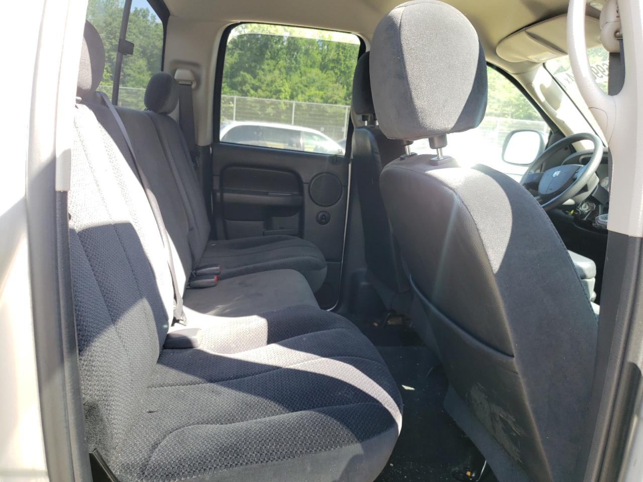 2005 Dodge Ram 1500 St VIN: 1D7HU18D15J576174 Lot: 56996374