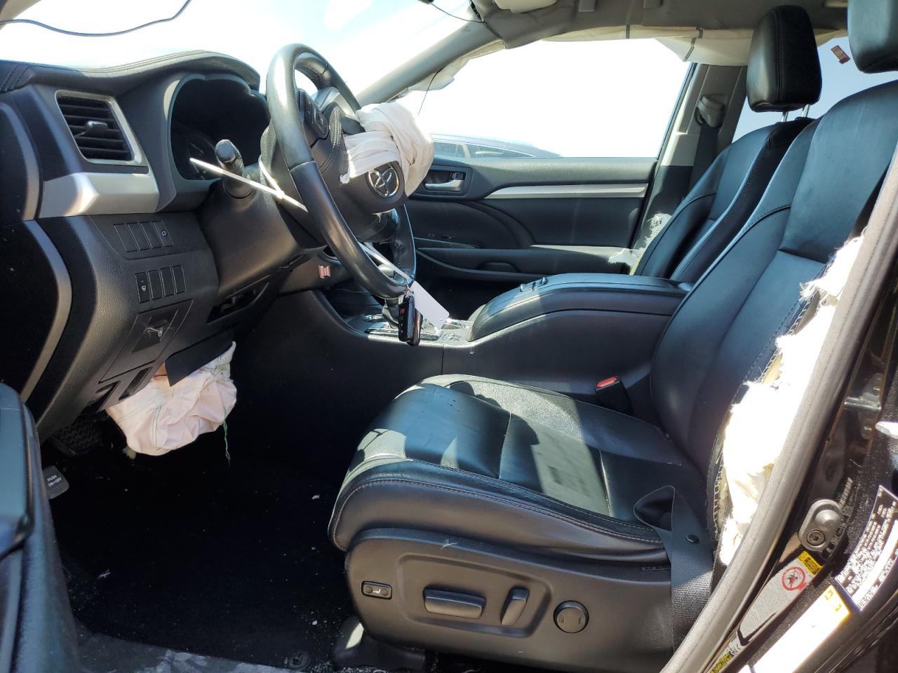 2016 Toyota Highlander Xle VIN: 5TDJKRFH3GS348141 Lot: 57891214