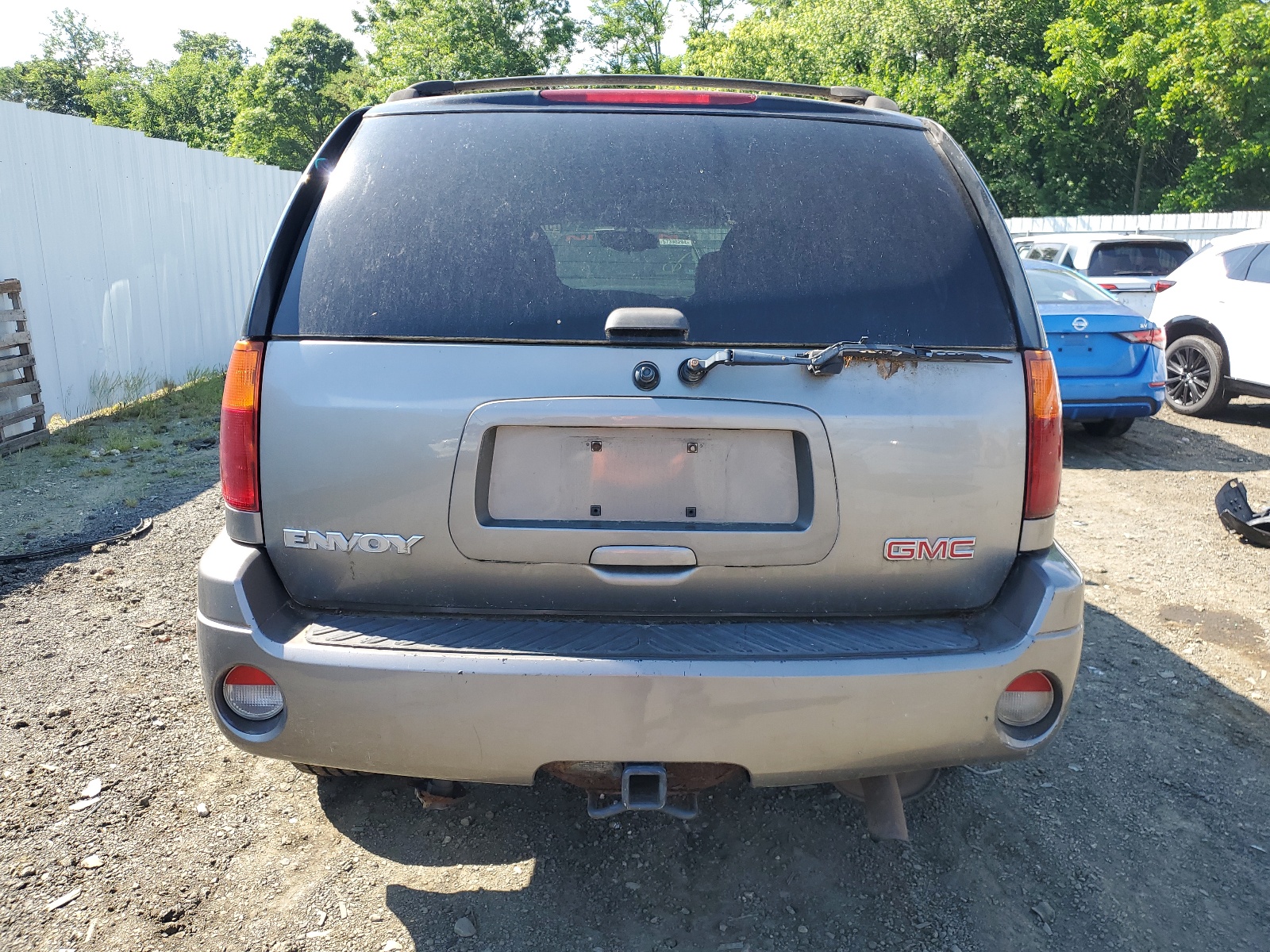 1GKDT13S852262540 2005 GMC Envoy