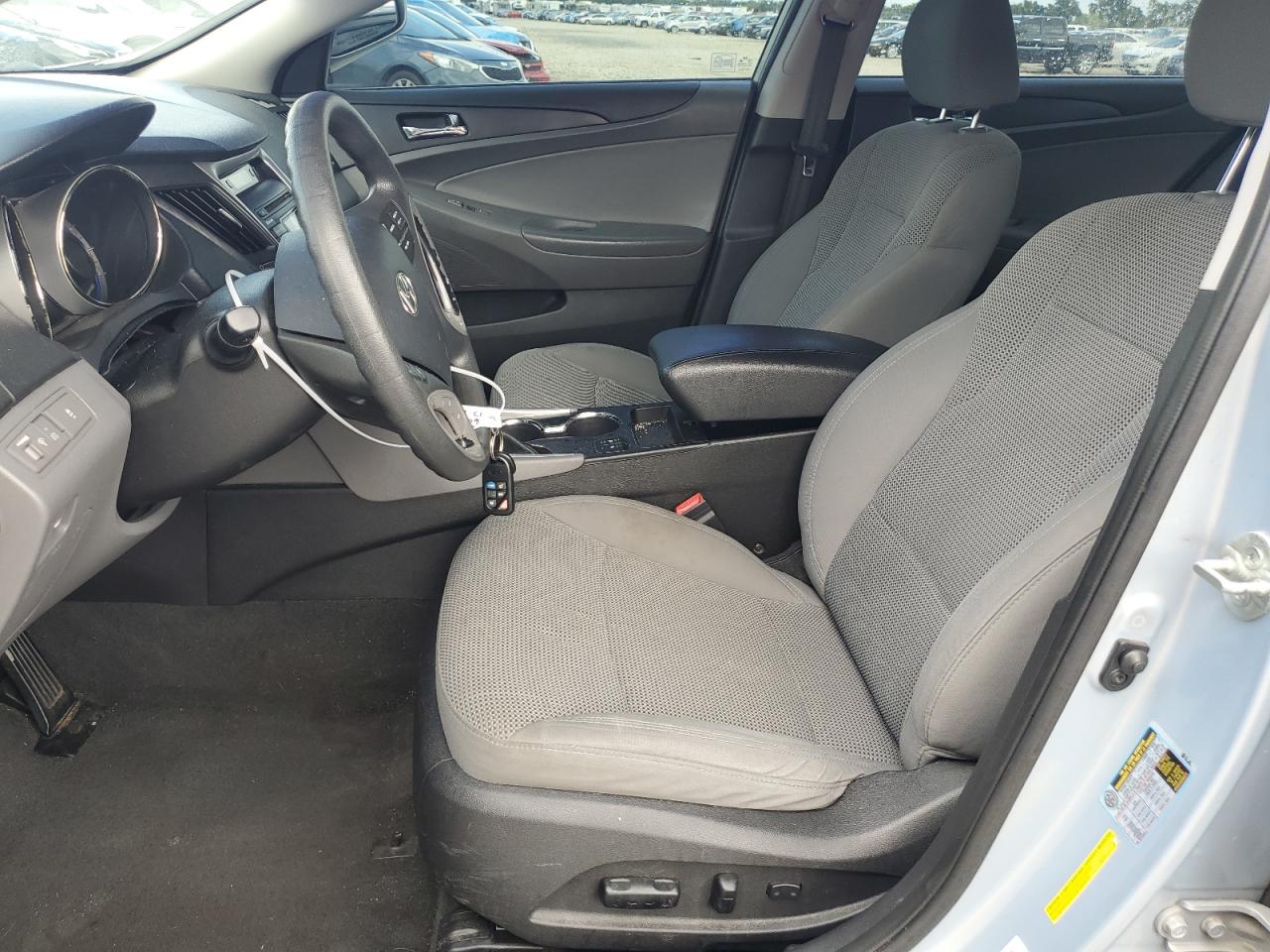 2013 Hyundai Sonata - Image 7