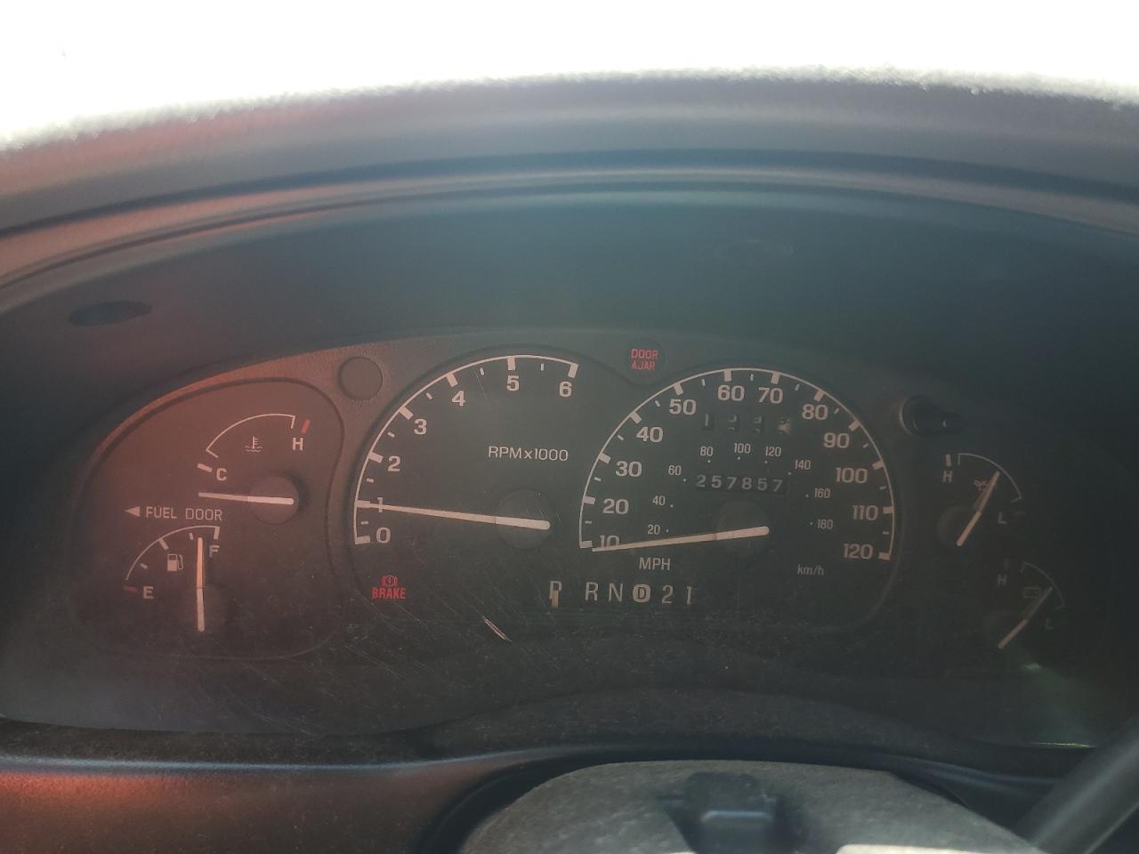 2000 Ford Explorer Xlt VIN: 1FMZU73E4YZA66663 Lot: 54628894