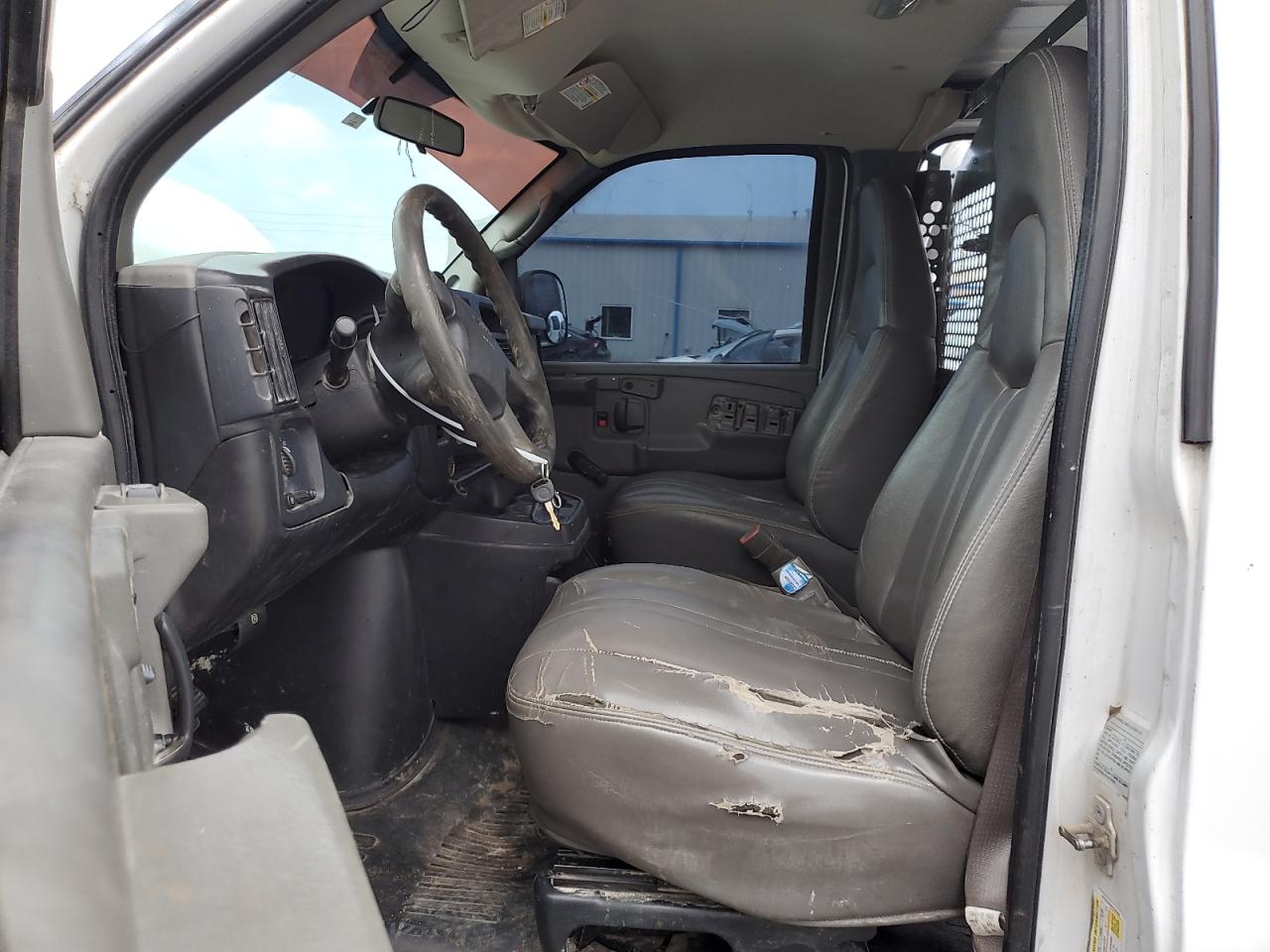 2006 GMC Savana - Image 7