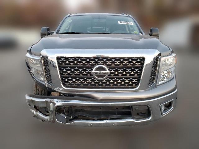  NISSAN TITAN 2017 Серый