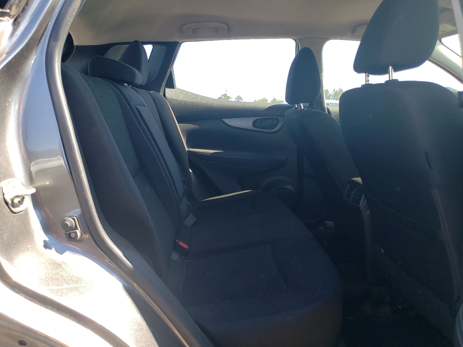 JN1BJ1CR8JW268480 2018 Nissan Rogue Sport S