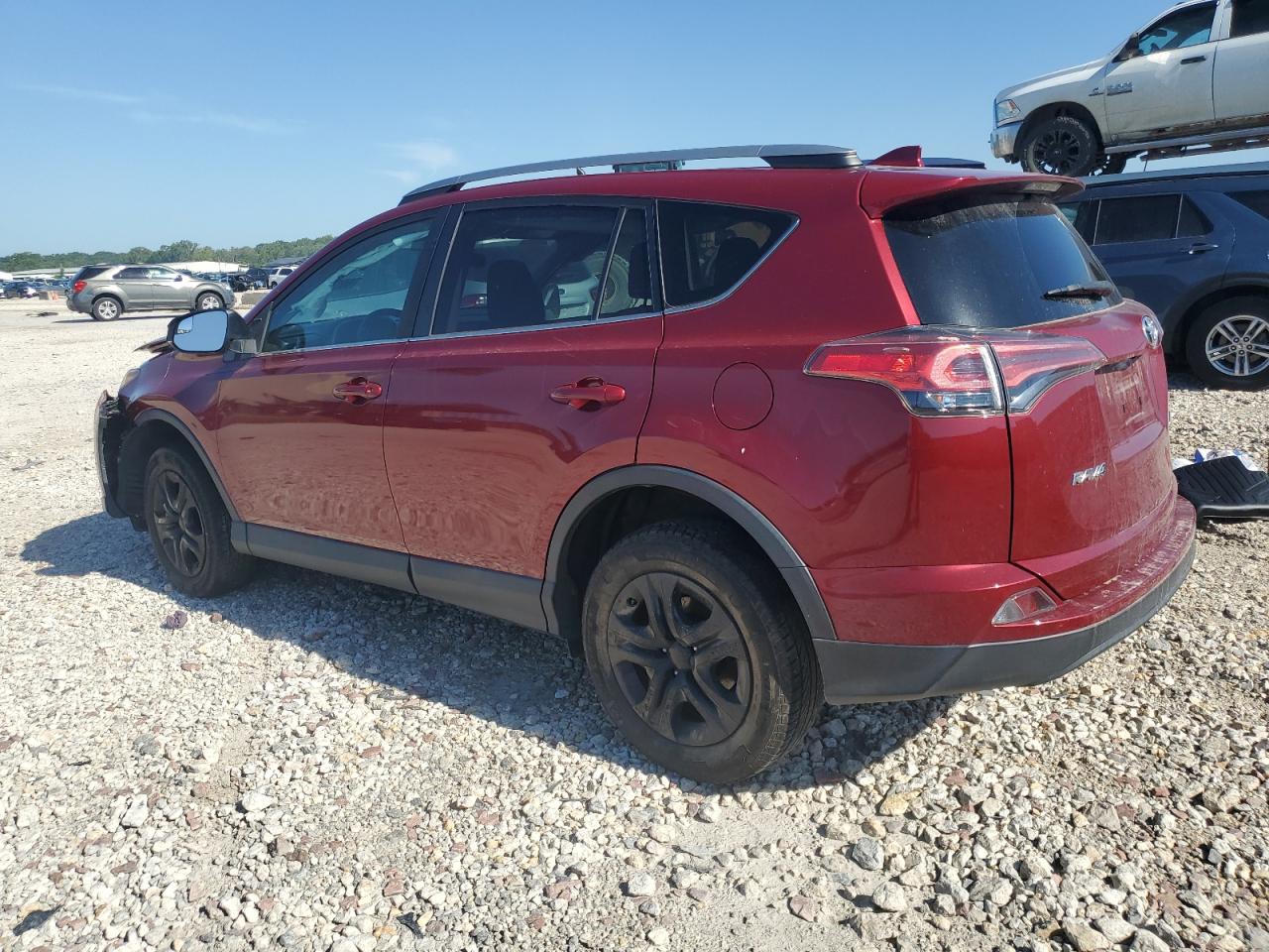 2T3ZFREV5JW476868 2018 TOYOTA RAV 4 - Image 2