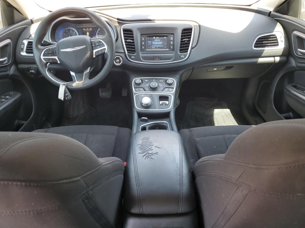 2015 Chrysler 200 Limited VIN: 1C3CCCAB4FN579659 Lot: 61044514