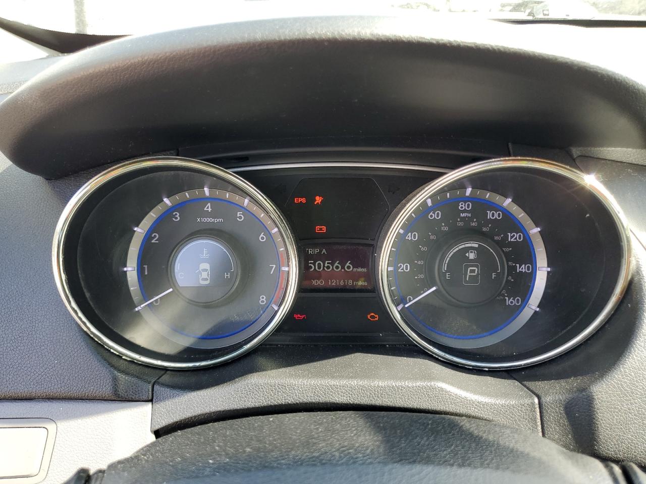 2012 Hyundai Sonata - Image 9