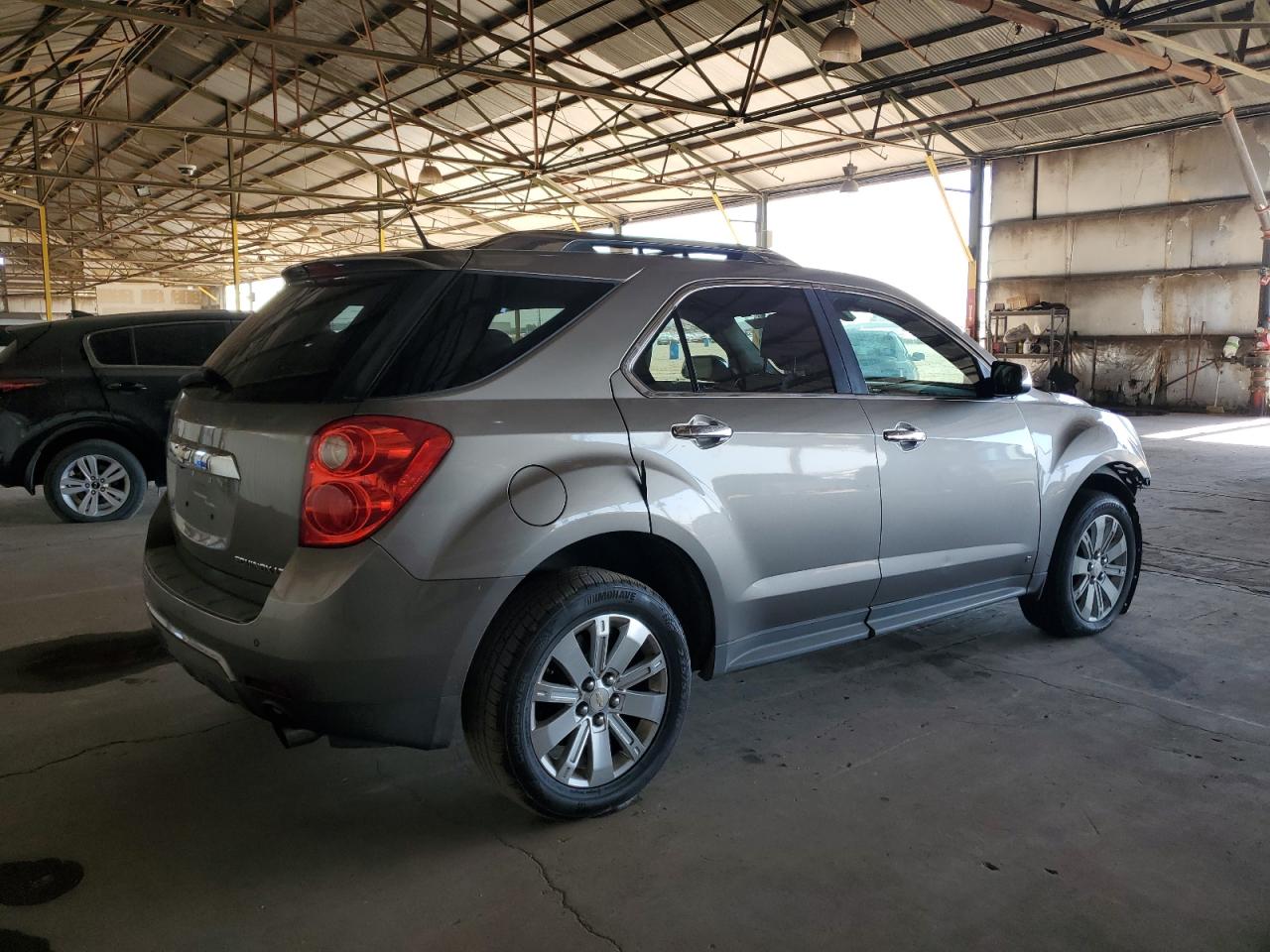 2010 Chevrolet Equinox - Image 3