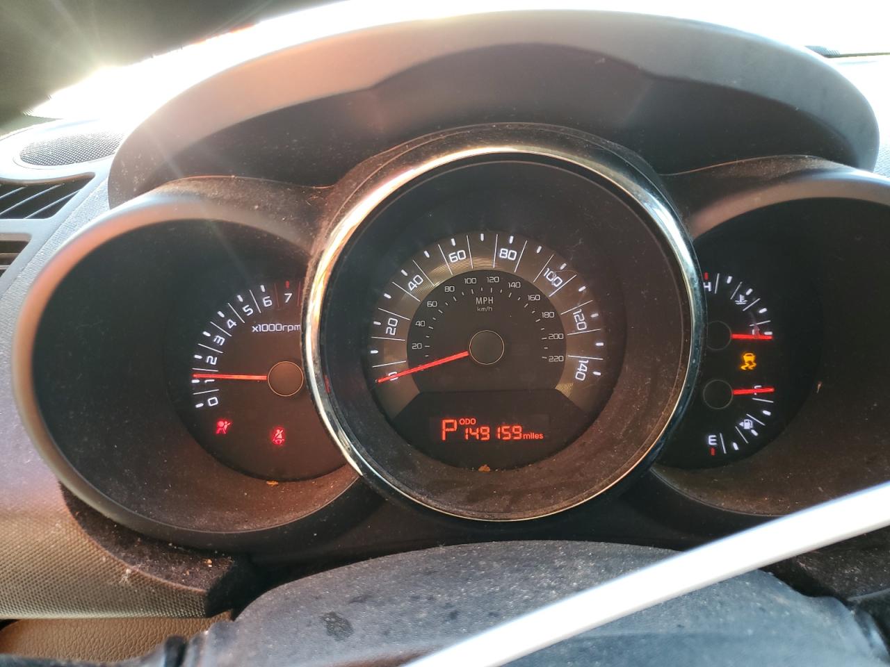 2011 Kia Soul + VIN: KNDJT2A22B7275919 Lot: 57264864