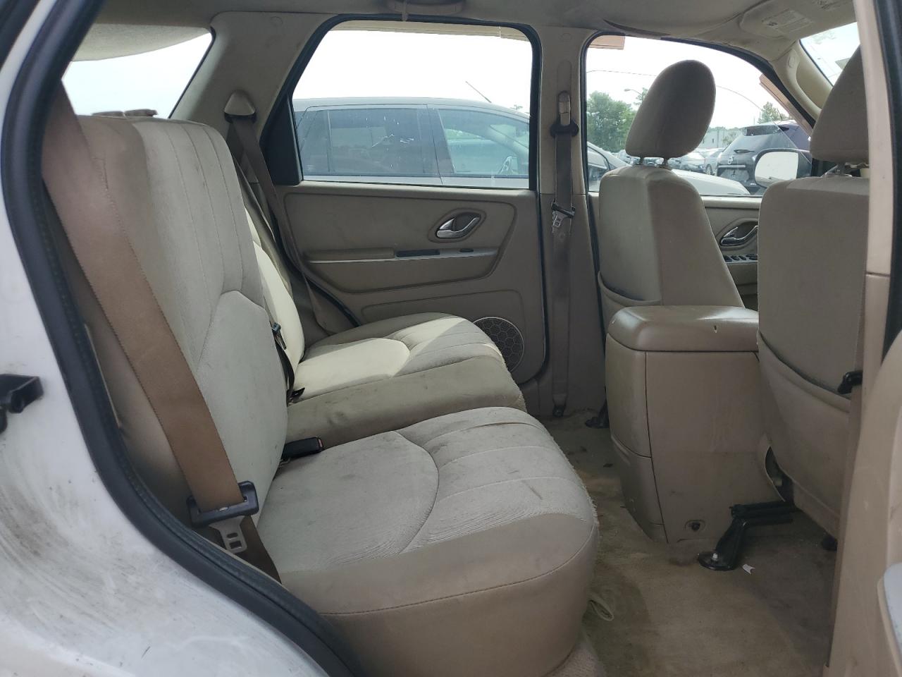 2005 Mercury Mariner - Image 12